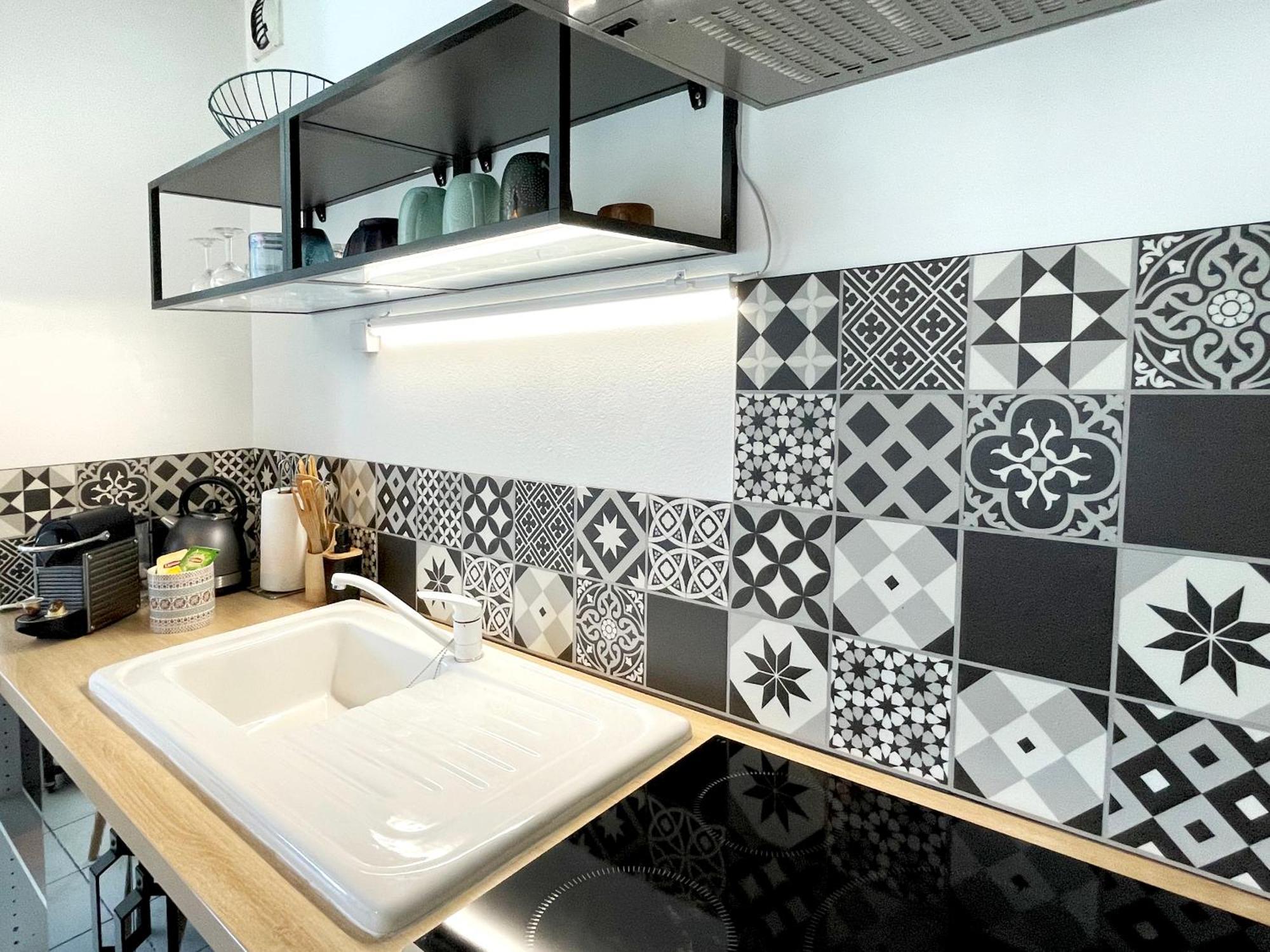 Lapin Blanc - Joli Studio Avec Terrasse Марсель Екстер'єр фото